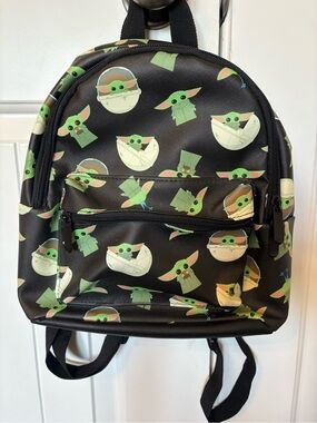 Bioworld Mini Backpack in Black and Green with baby yoda Grogu Star Wars